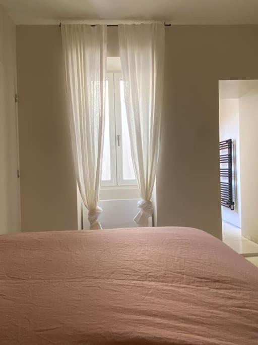 Welcoming, Lovely, Calm & Centrally Located Flat Digione Esterno foto